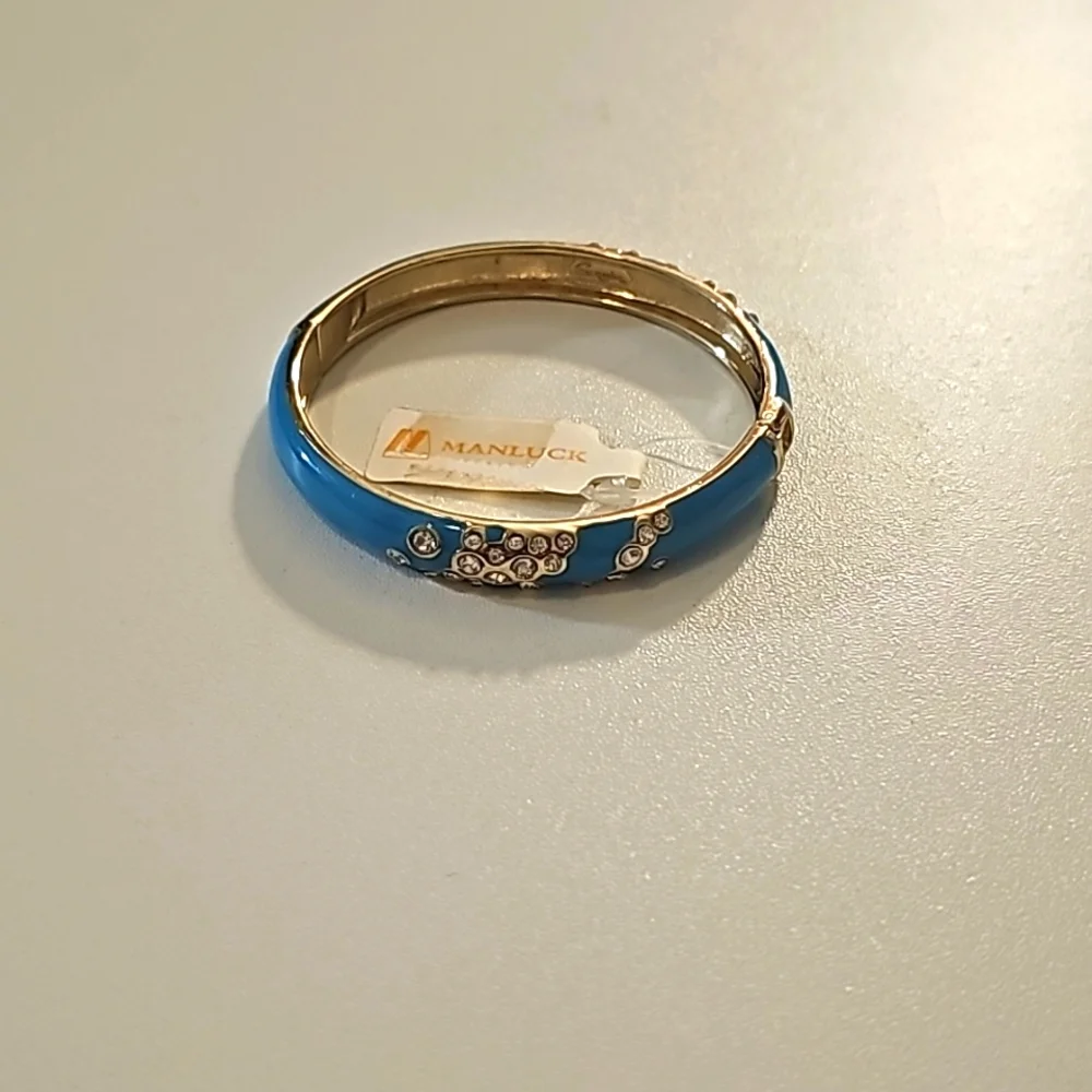Vintage Gold Tone Manluck Enamel & Rhinestone Cuff Clamper Bracelet.